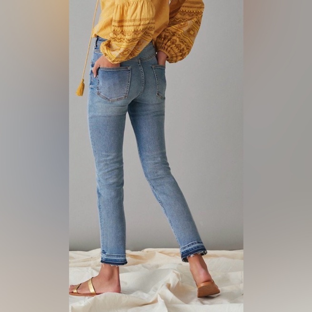 Anthropologie Pilcro High Rise Cigarette Distressed Rae Hem Jeans Size 29 - Picture 3 of 15